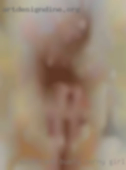 Aviefrank busty horny girls masturbating